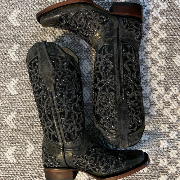 Women’s boots by Cruzalta size 7 - Picture 5 of 5